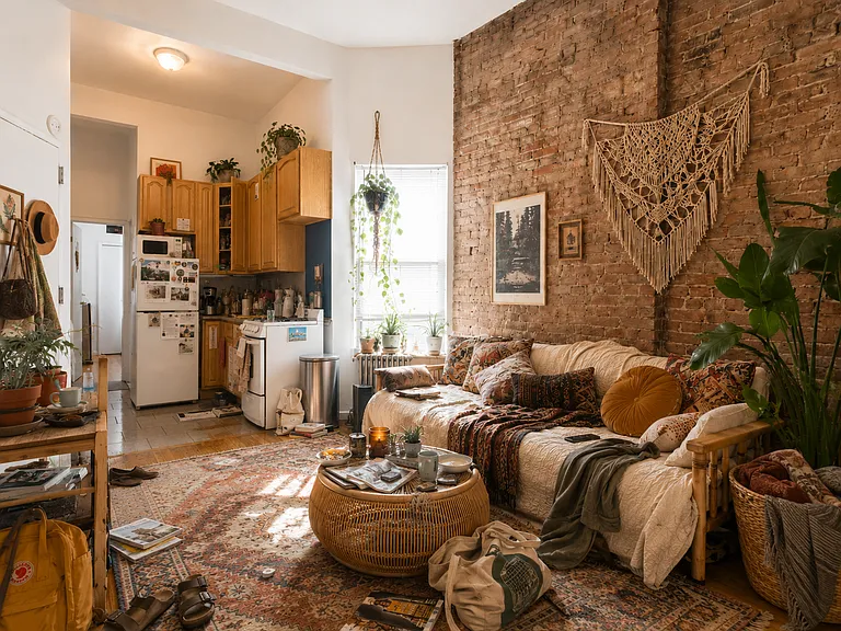 349 W 45th St #5FE — Photo 6