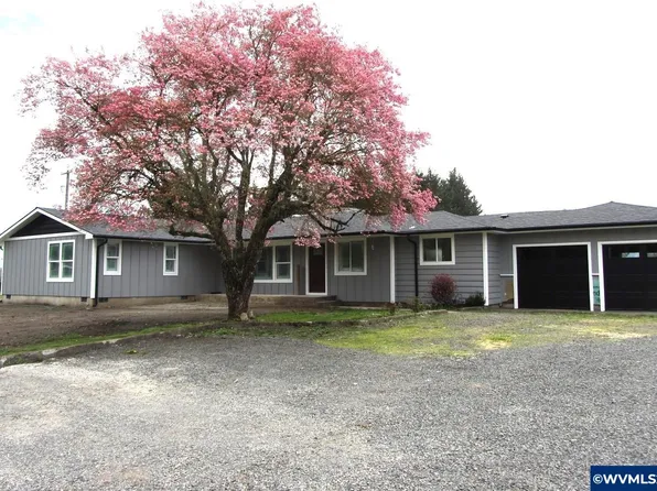 37910 River Dr, Lebanon, OR 97355