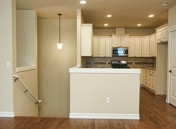 4th image of 3740 Simmons Heights Ln SW