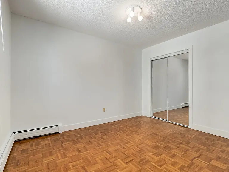 604 14th Ave SW — Photo 13