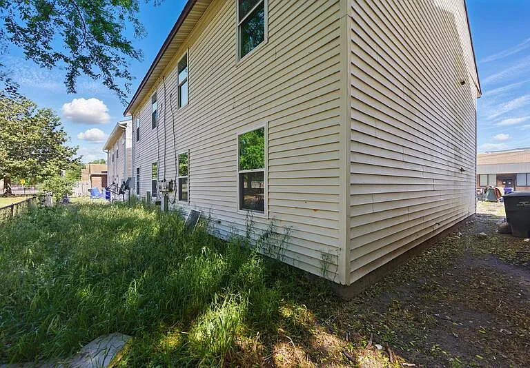 711 Easy St #2 — Photo 16
