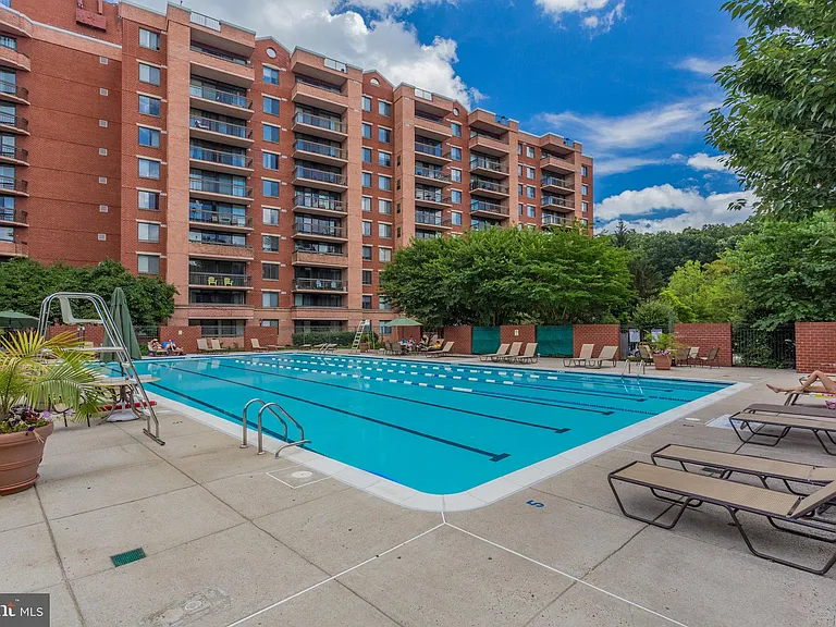 2230 George C Marshall Dr #323 — Photo 38