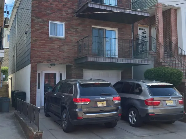 16 Western Avenue image 1 of 14