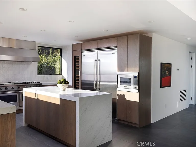 9015 Alto Cedro Dr — Photo 23