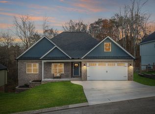 621 Sunset Valley Dr, Soddy Daisy, TN 37379