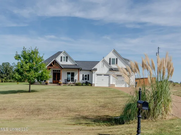 104 Spring Oaks Dr, Lamar, MS 38642