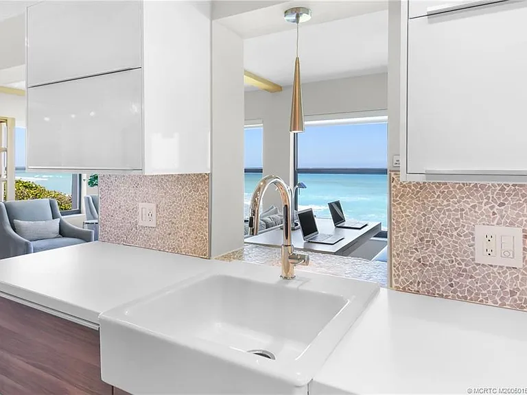 1289 NE Ocean Blvd #11 — Photo 33