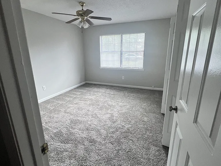 1103 Hickory St — Photo 25
