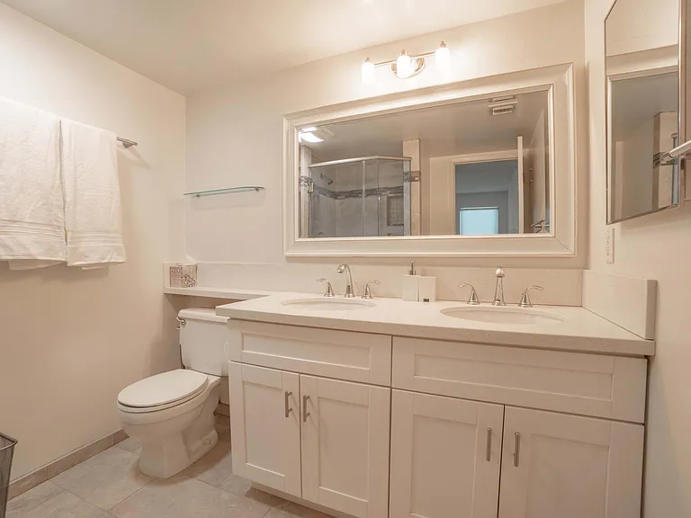 1107 Loma Dr #C — Photo 23
