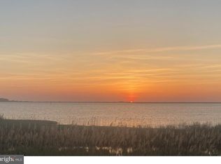5 Hammock Point Rd, Crisfield, MD 21817