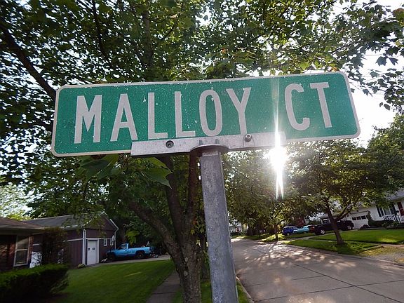 5th image of 1 Malloy Ct