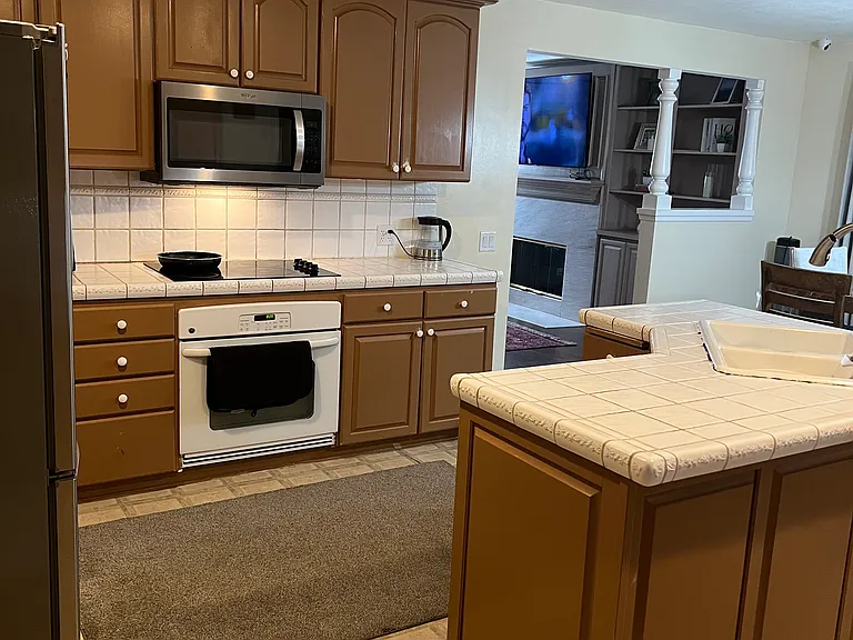 10750 Amigo Ave — Photo 7