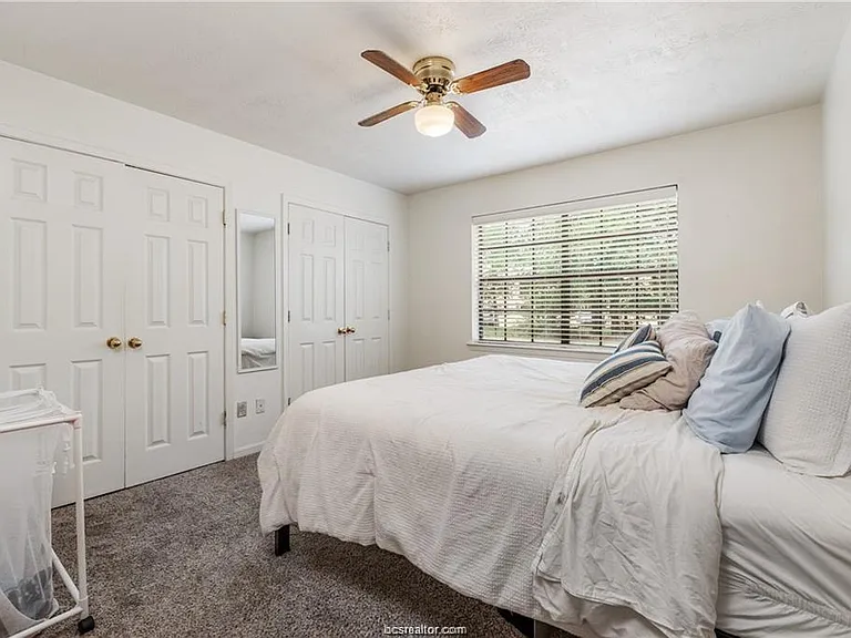 1806 Woodsman Dr #A — Photo 11