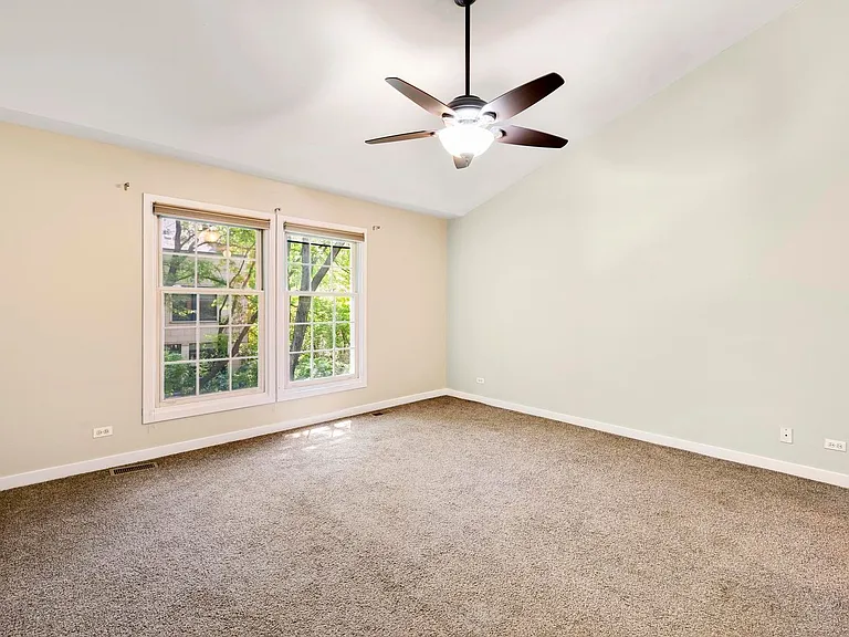 1812 S Dearborn St #12 — Photo 6
