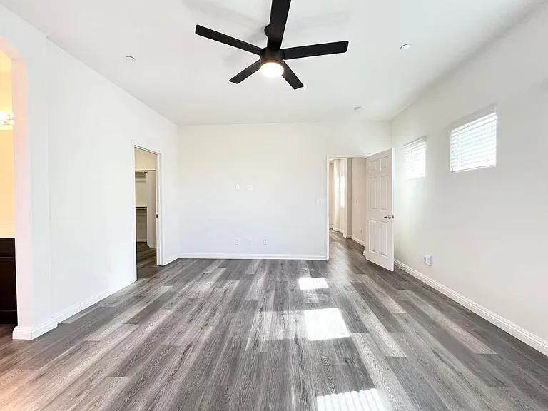 1146 Bobby Basin Ave — Photo 15