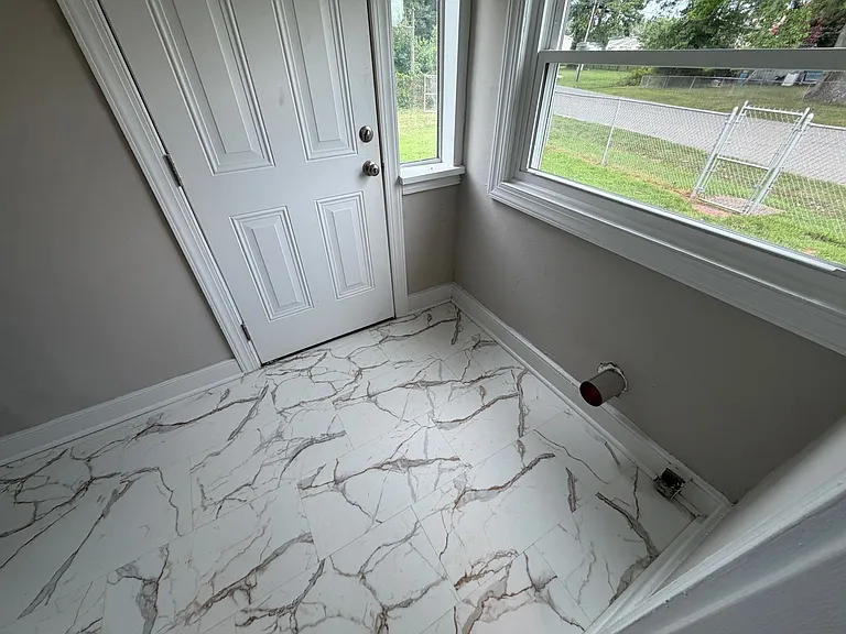 3912 Pinalto Dr — Photo 5