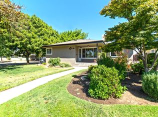 1046 W Brown Ave, Fresno, CA 93705
