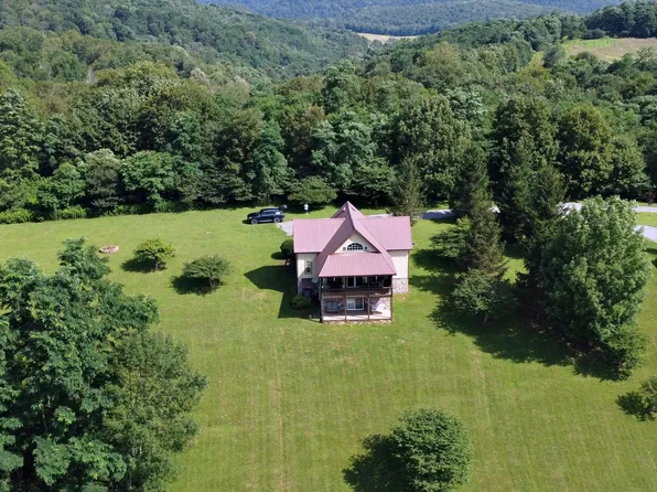 302 Northern Trl, Slatyfork, WV 26291
