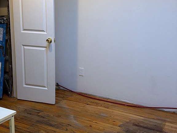 5th image of 593 Tinton Ave Floor 3
