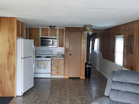 4th image of 6021 Ketchum Ave Trlr 14