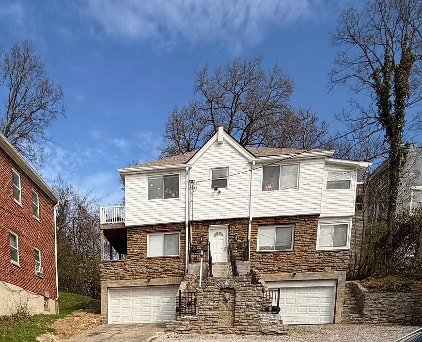 538 Clinton Springs Ave #2