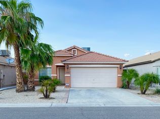 1130 E Vernoa St, San Tan Valley, AZ 85140