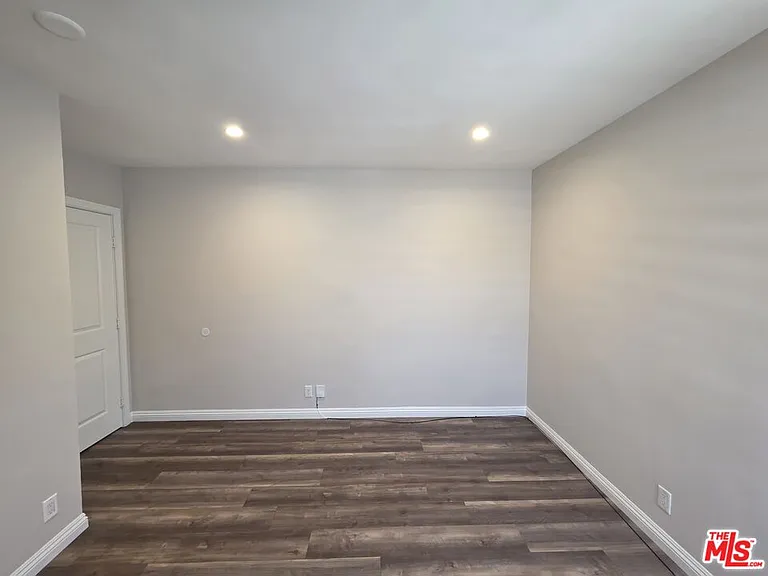 2012 S Holt Ave #2014 — Photo 46
