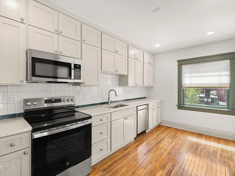 914 W Yandell Dr #1B — Photo 8