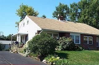 2nd image of 1420 Arline Ave