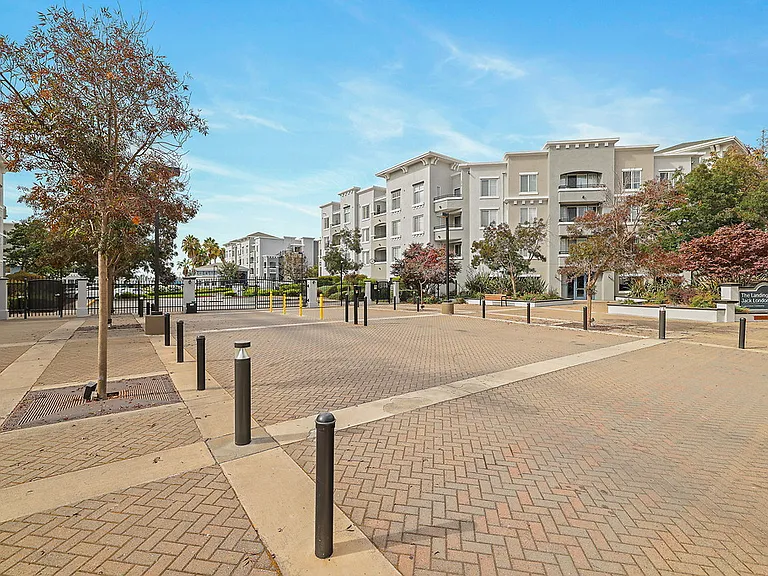 The Landing at Jack London Square — Photo 33