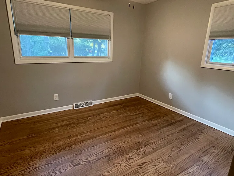 2204 Whitefield Rd — Photo 7