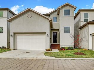 310 Yale Oaks Ln, Houston, TX 77076