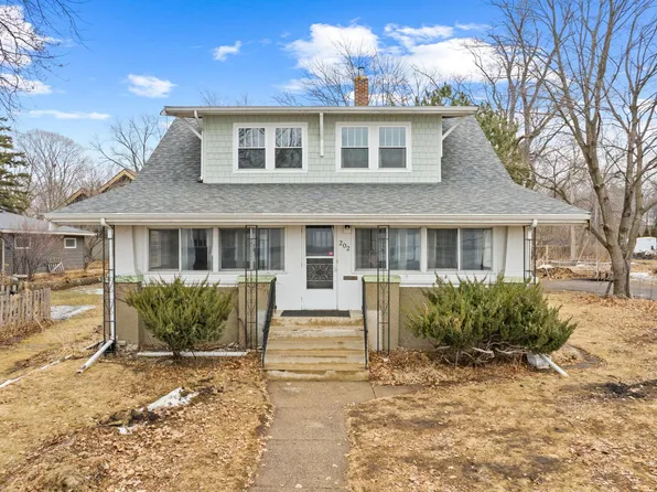 202 Lake Blvd S, Buffalo, MN 55313