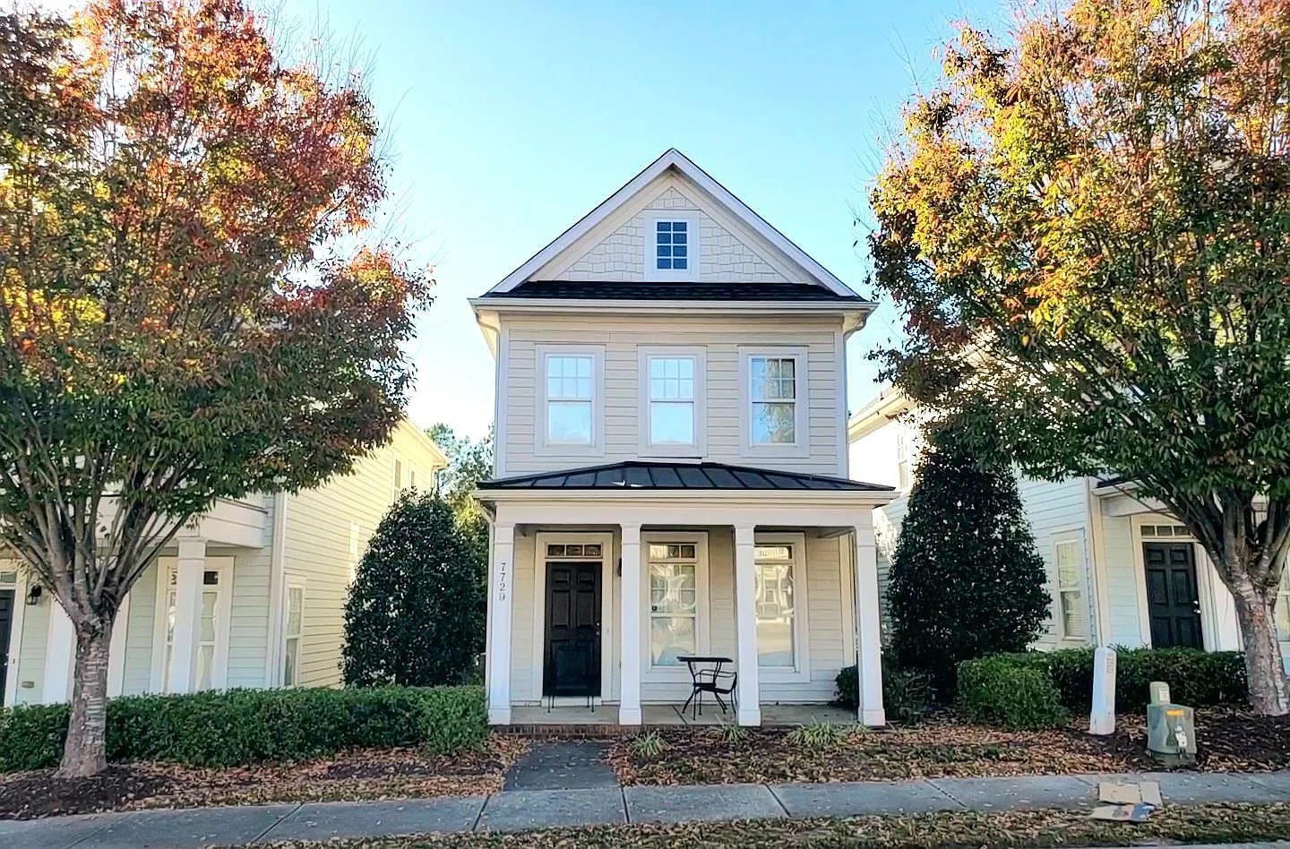 3 bed, 2.5 bath, 1619 sqft, $1,875 — Photo 1