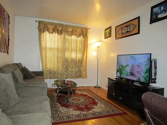 Sold by Properties Logan Inc | media 22