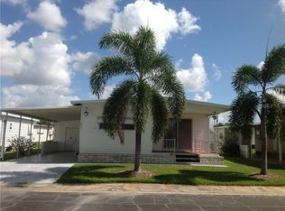 5411 Chateau Ln W, Bradenton, FL 34207