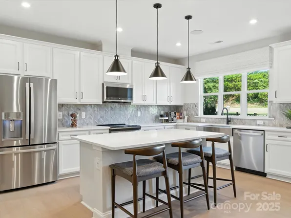 497 Nash St, Fort Mill, SC 29715