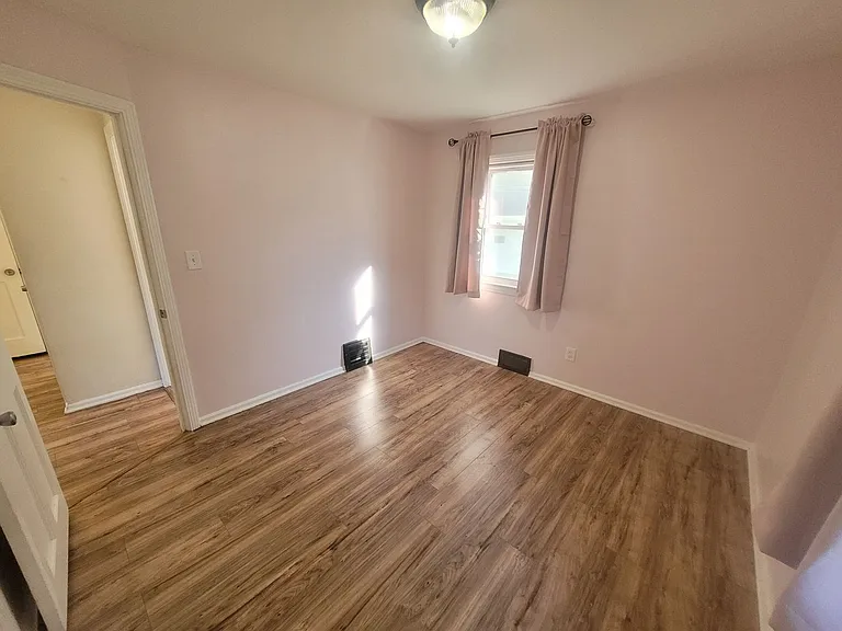 6987 Greenleaf Ave — Photo 7