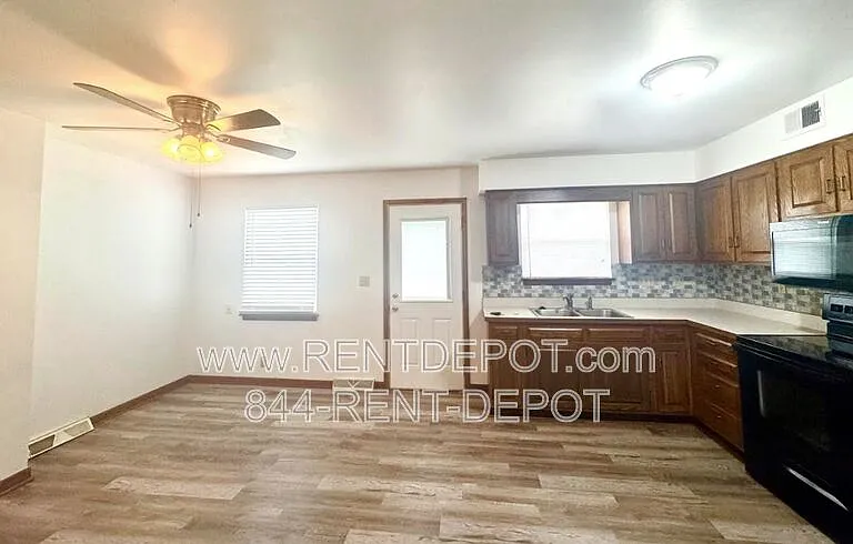 306-308 Bob Court Dr — Photo 4