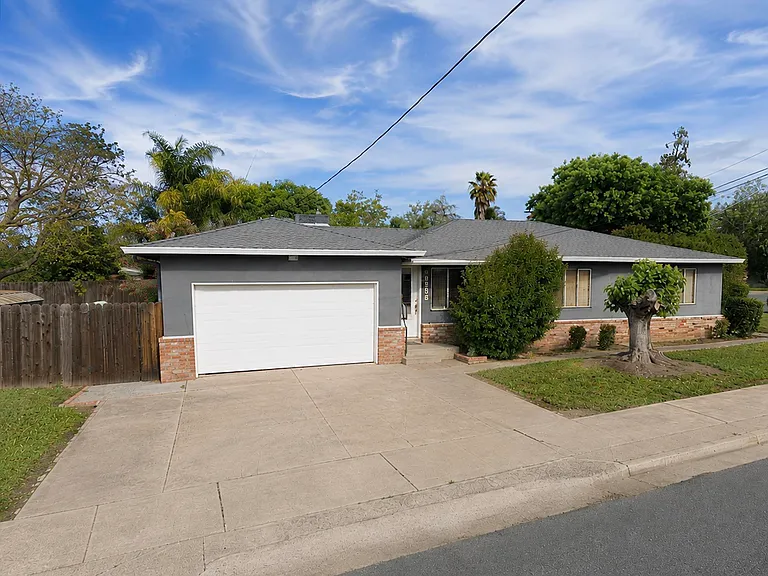2859 Foskett Ave — Photo 1