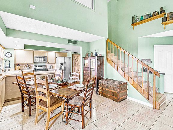 5th image of 8108 Oakton Court #8a