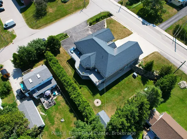 20 Moore St, Northern Bruce Peninsula, ON N0H 1W0