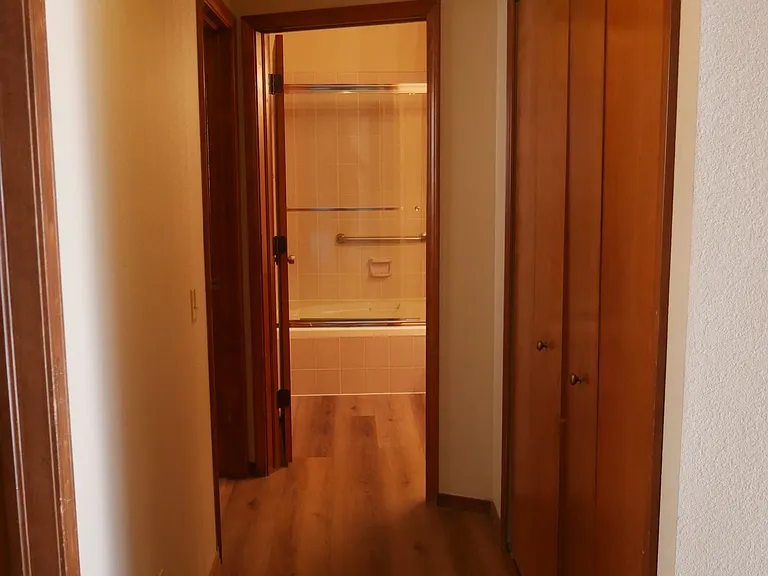 8226 Scarborough Dr — Photo 7