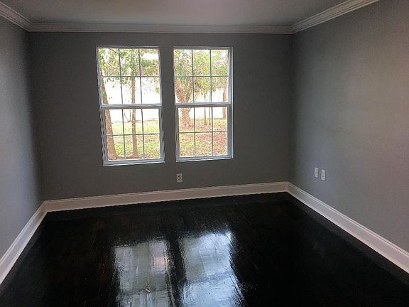 2nd image of 2209 6th St