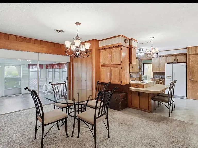 1335 Kathy Ave — Photo 8