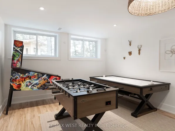 1078 Woodwinds Rd, Muskoka Lakes, ON P1P 1R2