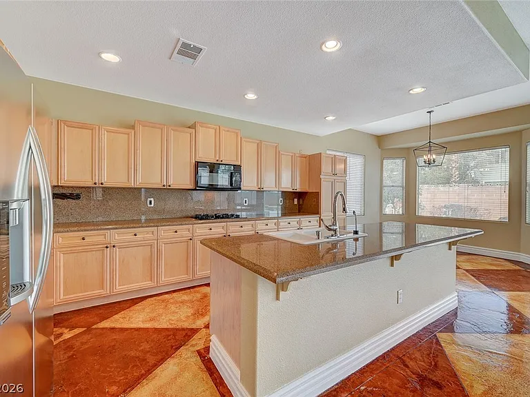 9462 Castillana Ct — Photo 13