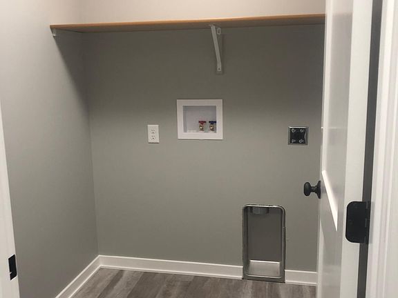 5th image of 8135 Nathan Ct