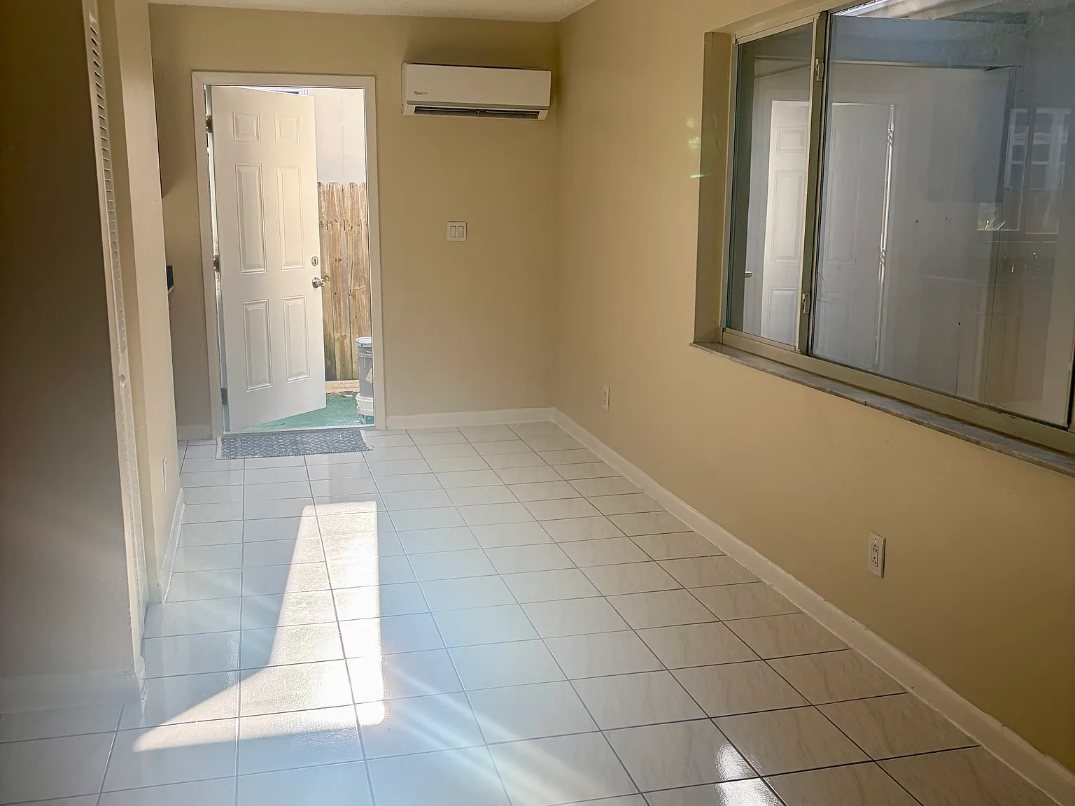 Studio, 500 sqft, $1,350 — Photo 1