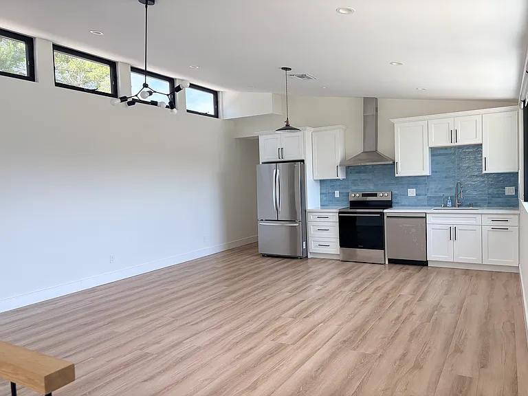 2508 Los Amigos St — Photo 5
